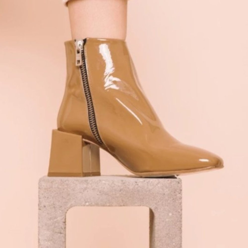 LOQ Lazaro Boots in Patent Creme — RARE COLOUR